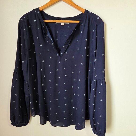 LOFT Tops - EUC LOFT DITSY FLORAL SPLIT V NECK LONGSLEEVES TOP SIZE M